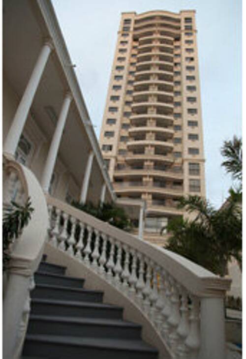 #69 - Apartamento para Locação em Campos dos Goytacazes - RJ