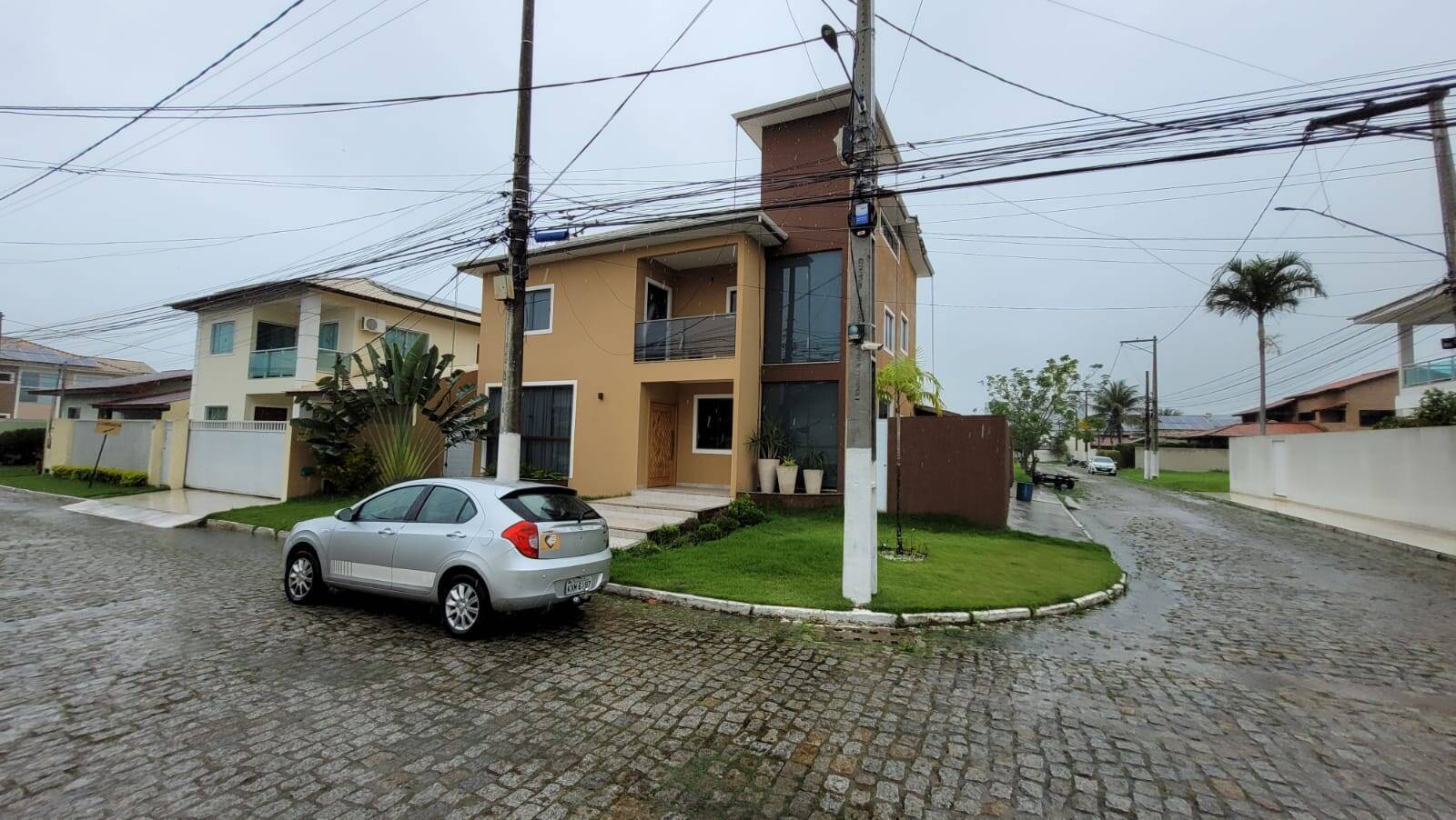 #119 - Casa em condomínio para Locação em Campos dos Goytacazes - RJ