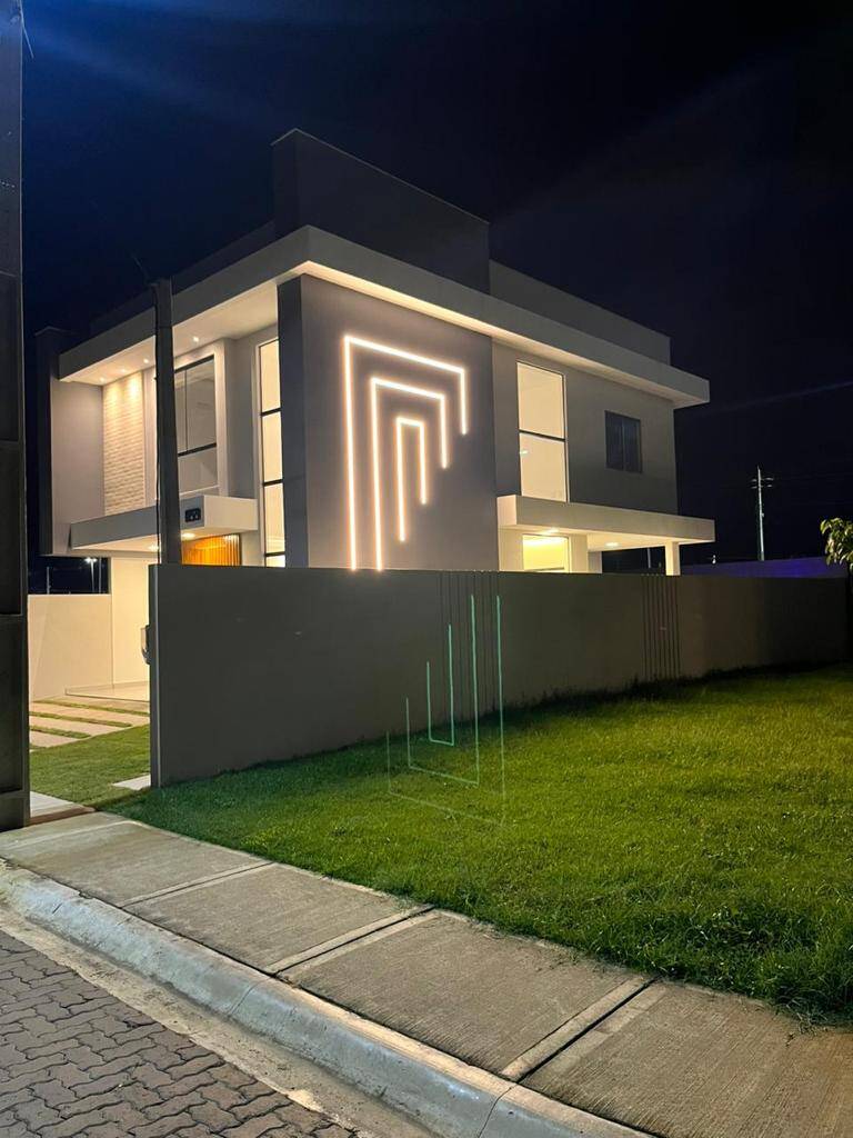 #376 - Casa em condomínio para Venda em Campos dos Goytacazes - RJ