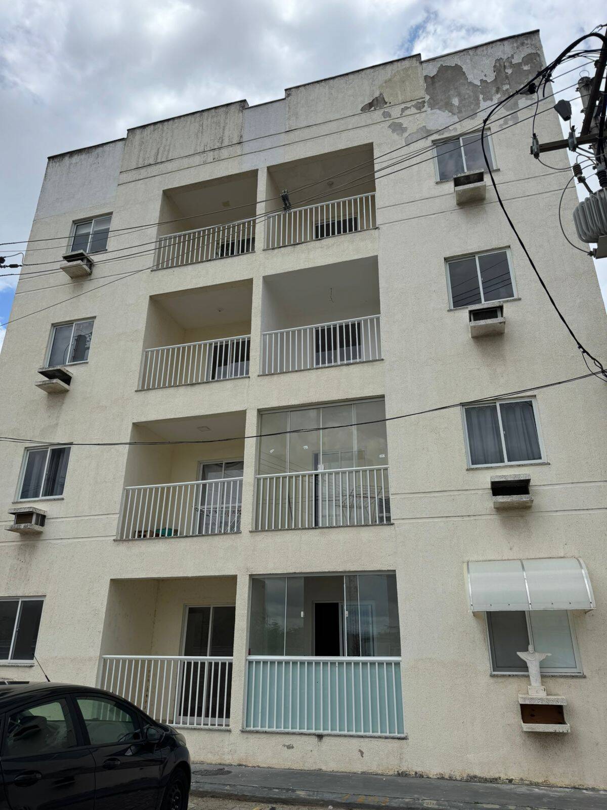 #562 - Apartamento para Venda em Campos dos Goytacazes - RJ
