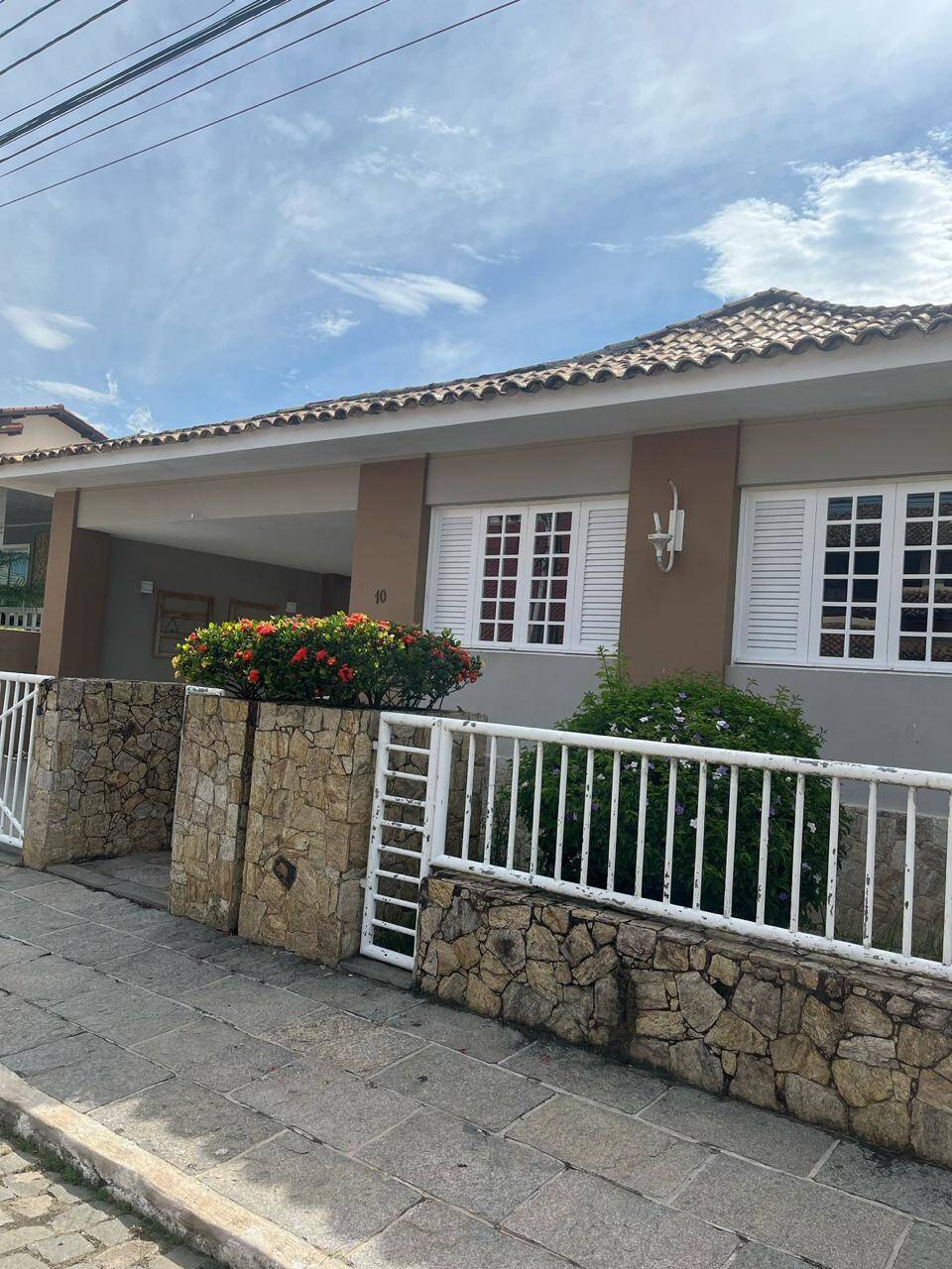 #194 - Casa em condomínio para Venda em Campos dos Goytacazes - RJ