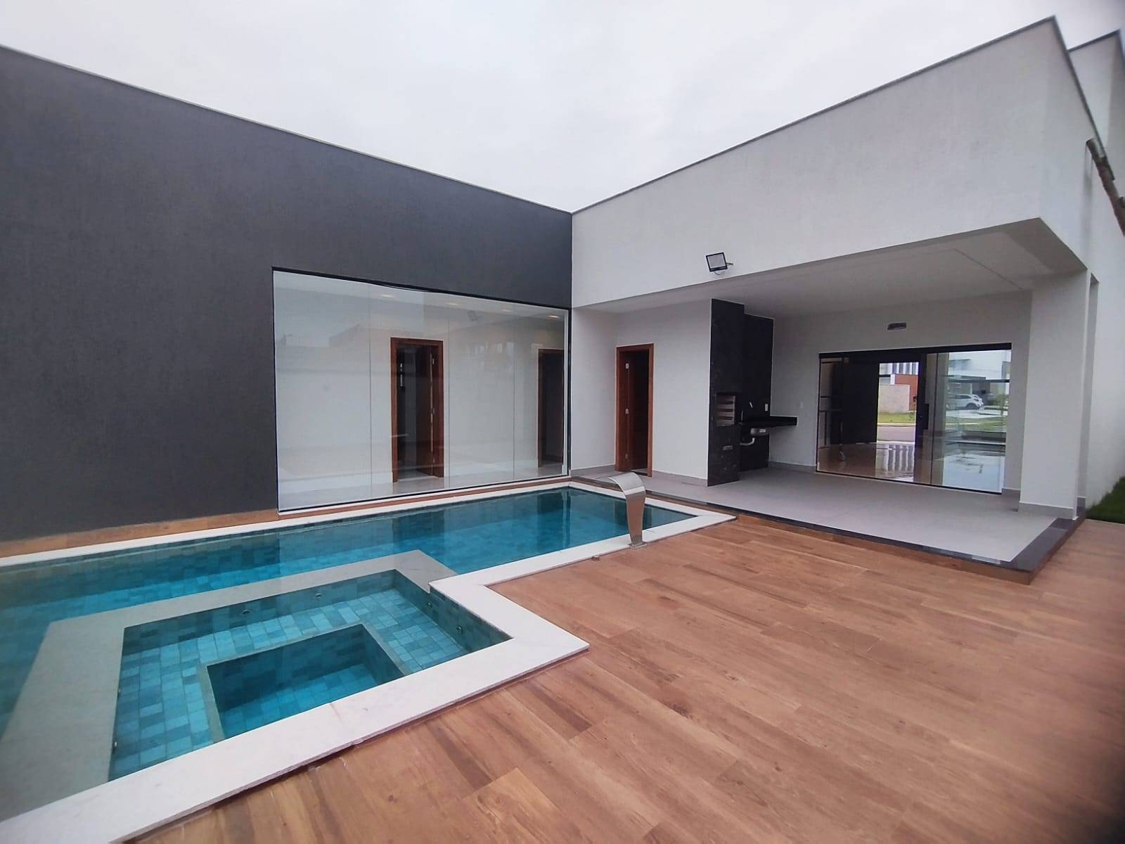 #671 - Casa em condomínio para Venda em Campos dos Goytacazes - RJ