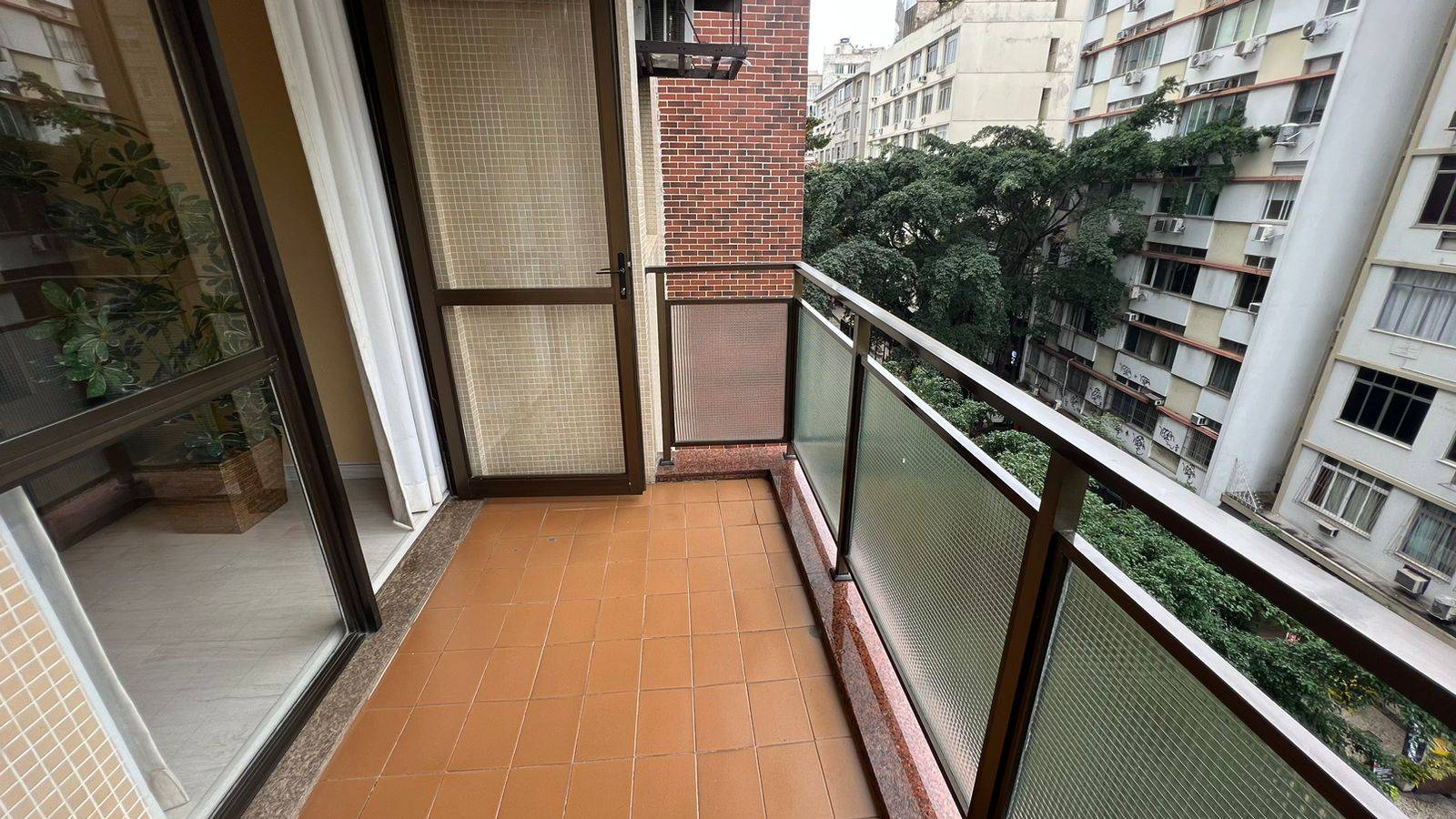 #677 - Apartamento para Venda em Rio de Janeiro - RJ