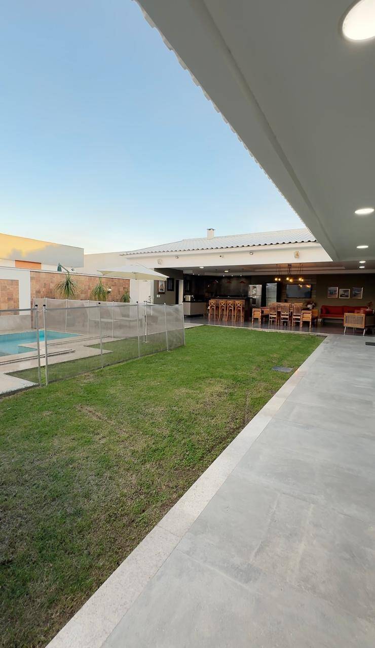 #738 - Casa em condomínio para Venda em Campos dos Goytacazes - RJ