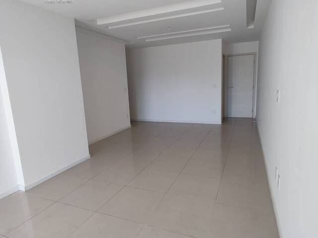 Apartamento para Venda em Campos dos Goytacazes - 3