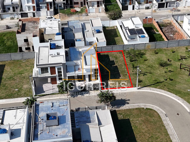 #685 - Terreno em condomínio para Venda em Campos dos Goytacazes - RJ