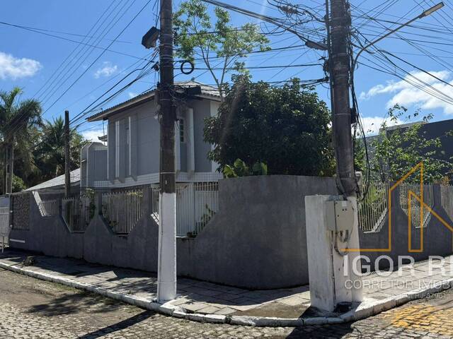 #787 - Casa para Venda em Campos dos Goytacazes - RJ - 2