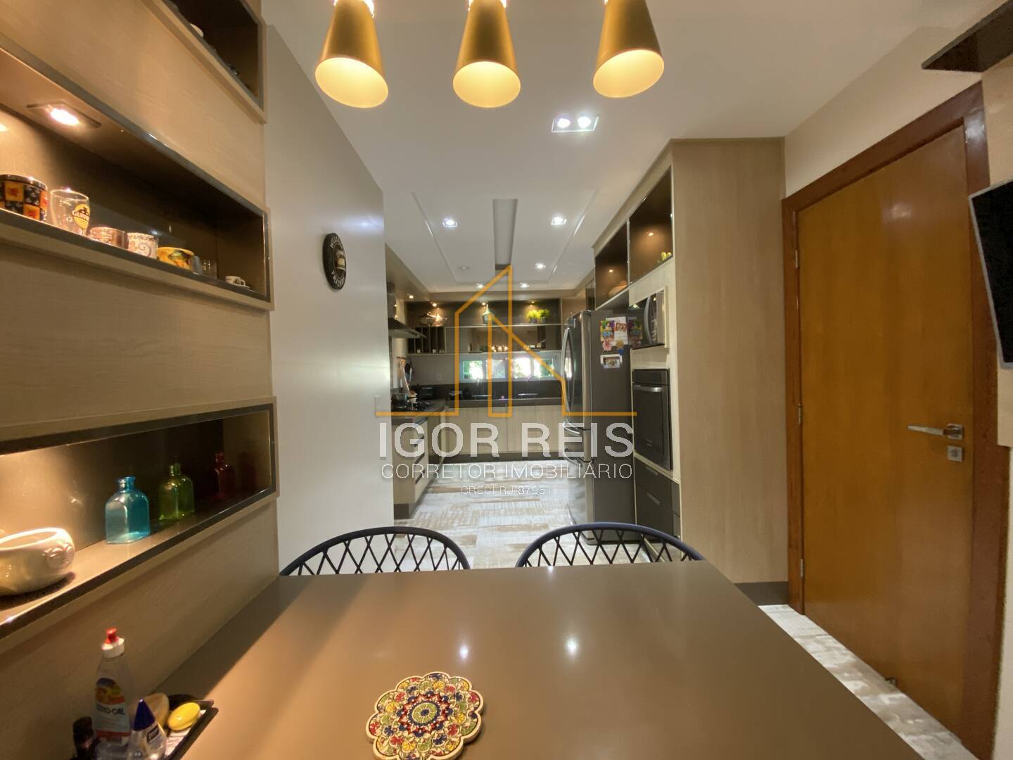 Casa de Condomínio à venda com 4 quartos, 600m² - Foto 8