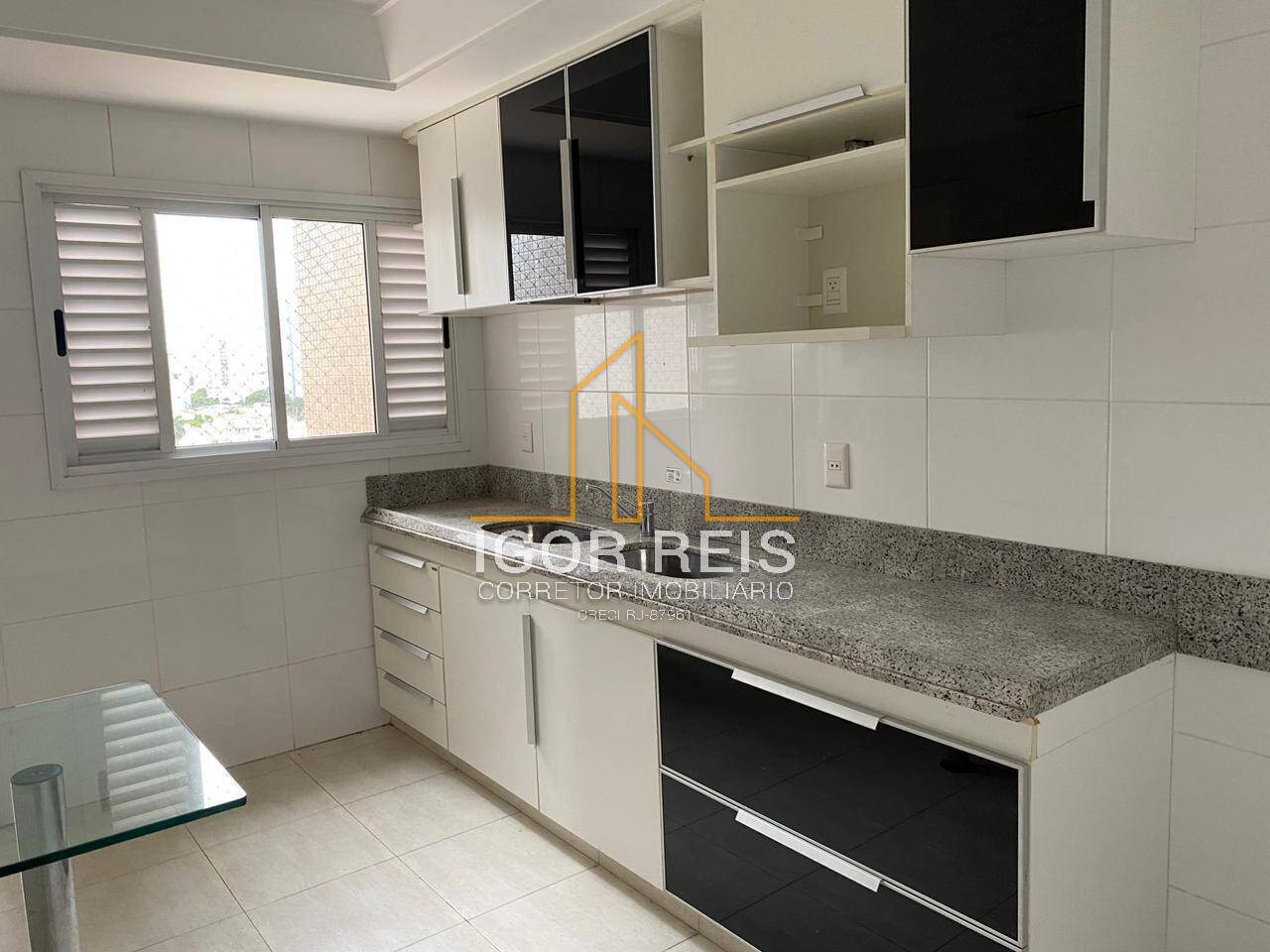 Apartamento à venda com 3 quartos, 169m² - Foto 17
