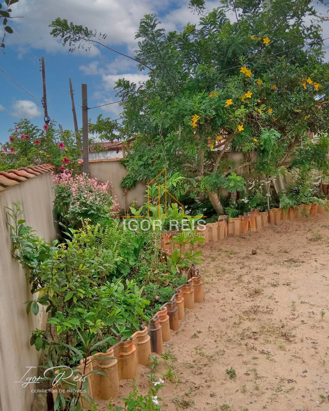 Casa à venda com 4 quartos, 220m² - Foto 3