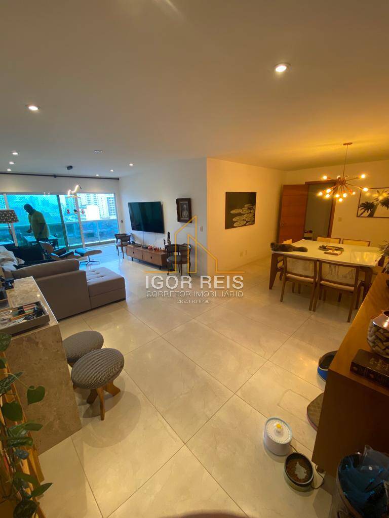 Luxuoso Apartamento de Alto Padrão com 4 Quartos em Campos - RJ