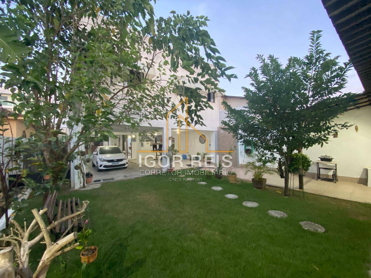 Casa à venda com 4 quartos, 230m² - Foto 3