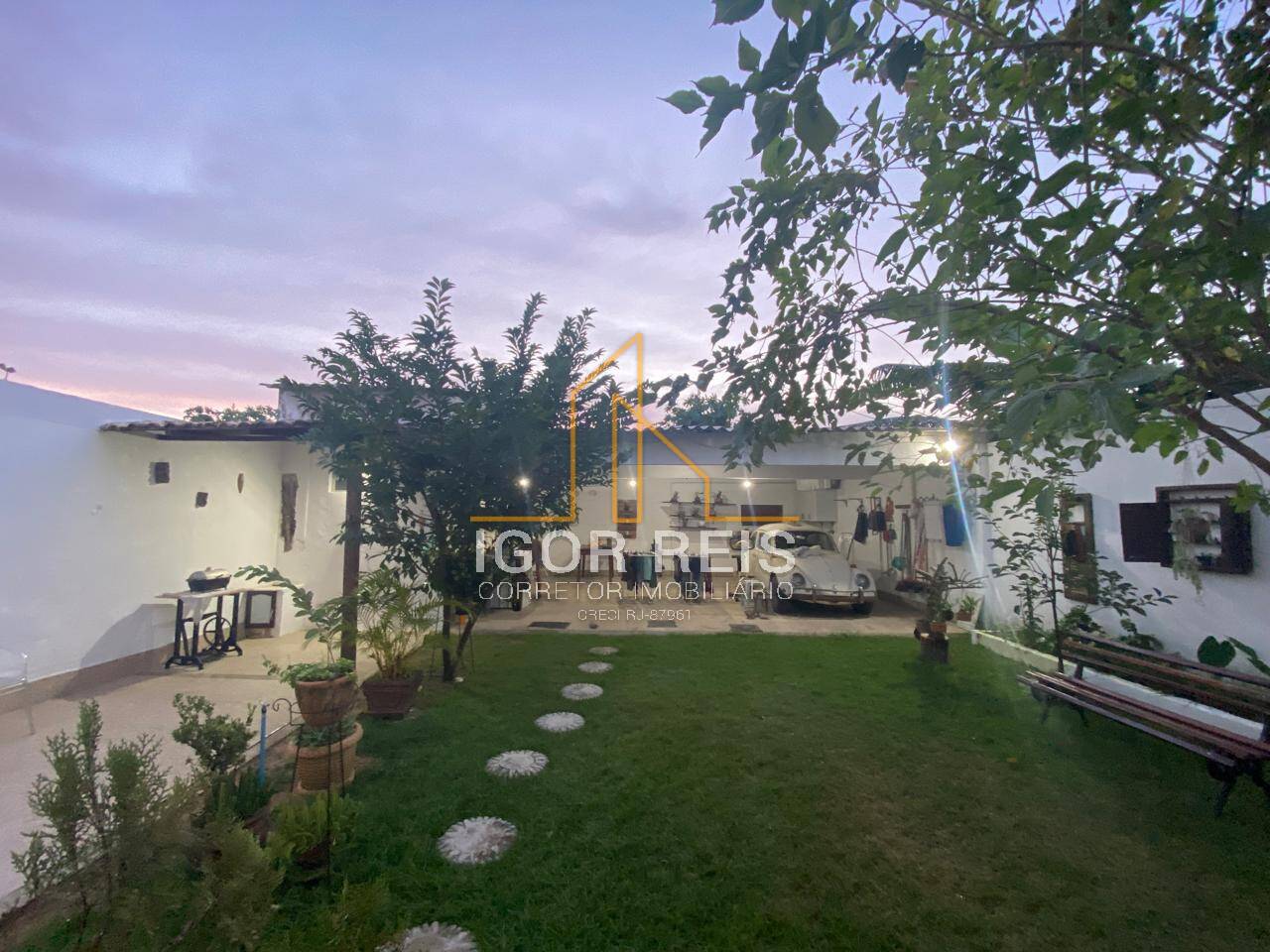 Casa à venda com 4 quartos, 230m² - Foto 4