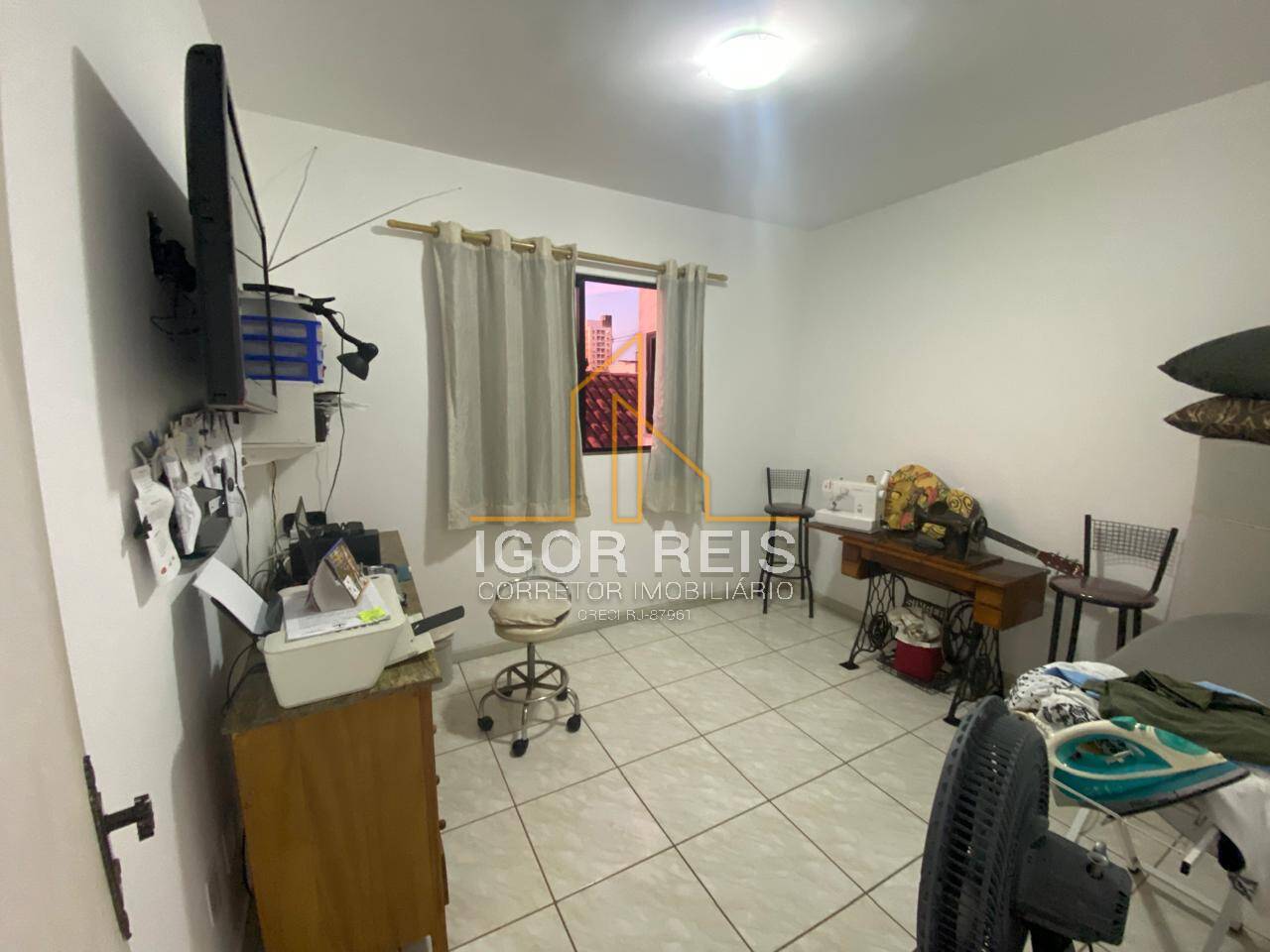 Casa à venda com 4 quartos, 230m² - Foto 9