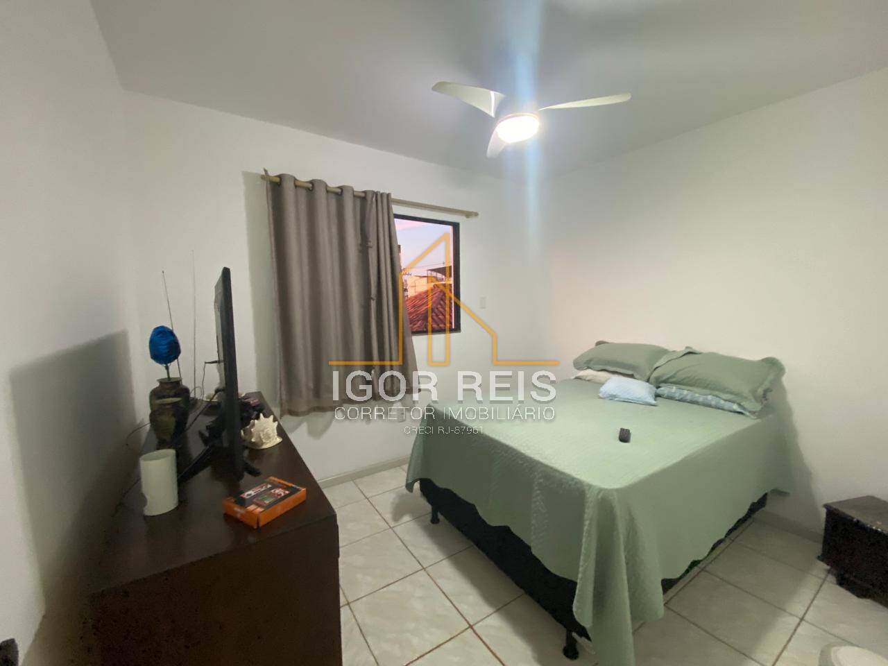 Casa à venda com 4 quartos, 230m² - Foto 13