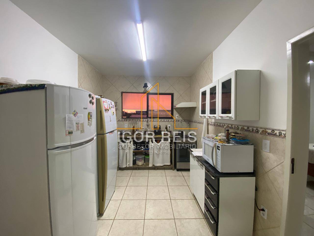 Casa à venda com 4 quartos, 230m² - Foto 15