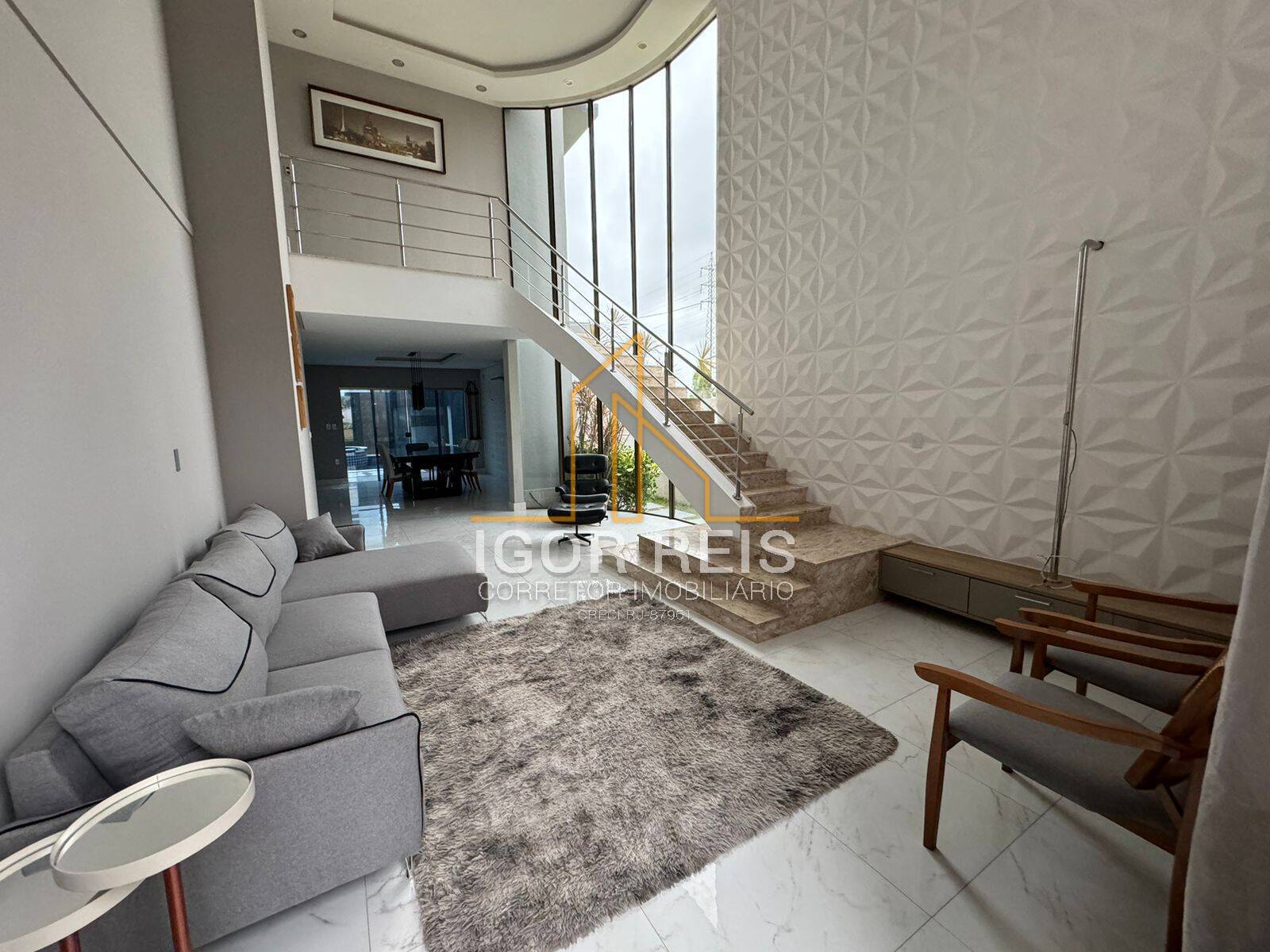 Luxuosa Casa de Alto Padrão à Venda no Condomínio Royal Boulevard!
