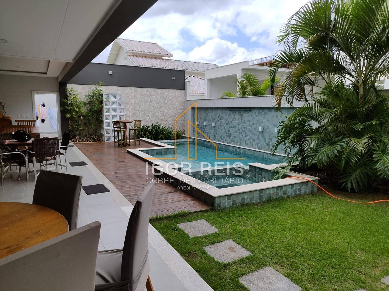 Exclusiva Casa de Alto Padrão no Condomínio Privilege – Sofisticação