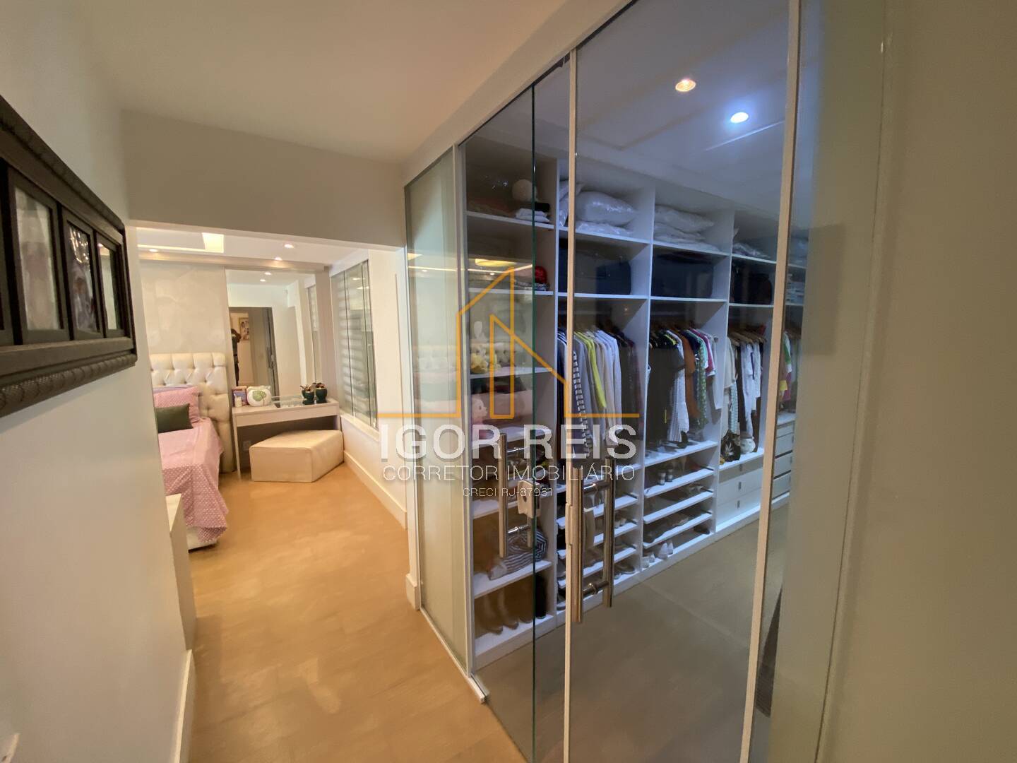 Casa de Condomínio à venda com 4 quartos, 450m² - Foto 18