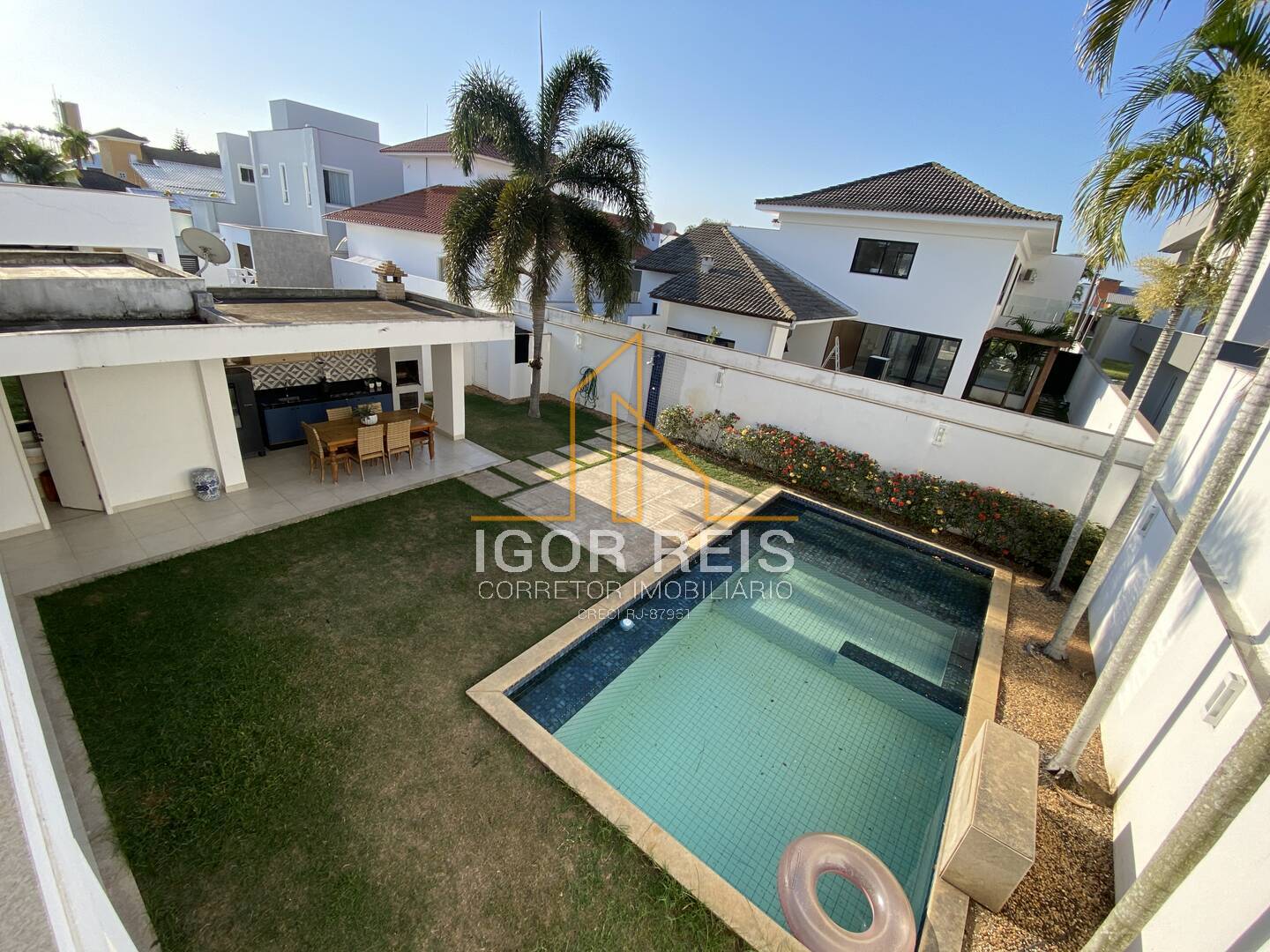 Casa de Condomínio à venda com 4 quartos, 450m² - Foto 24
