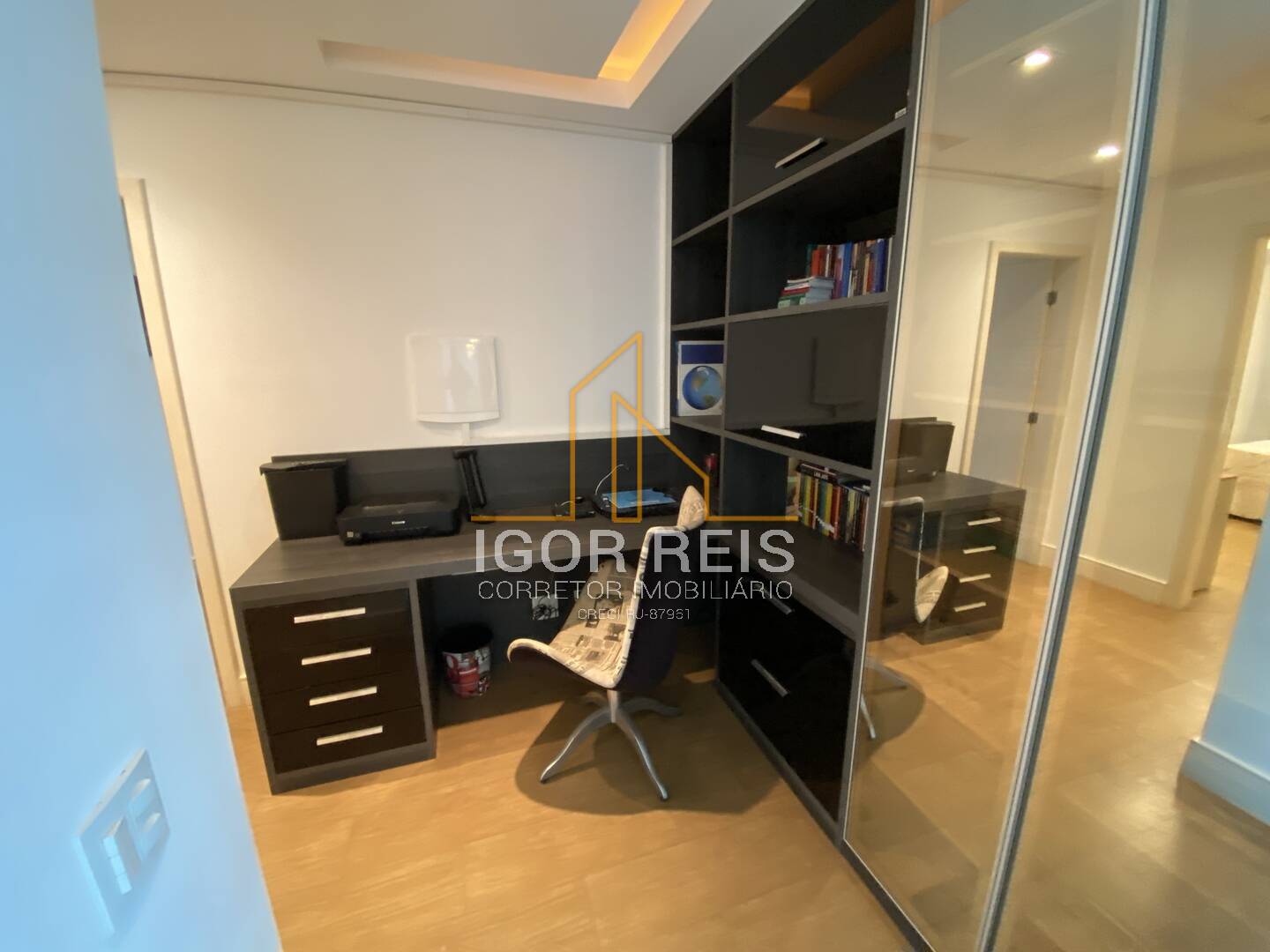 Casa de Condomínio à venda com 4 quartos, 450m² - Foto 25