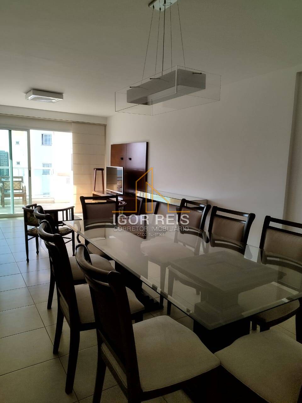 Apartamento à venda com 3 quartos, 136m² - Foto 2