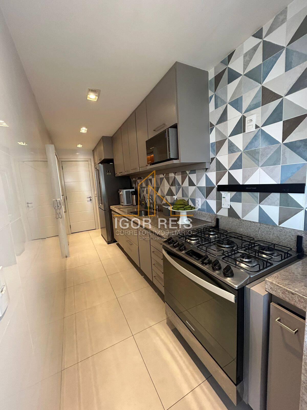 Apartamento à venda com 3 quartos, 115m² - Foto 11