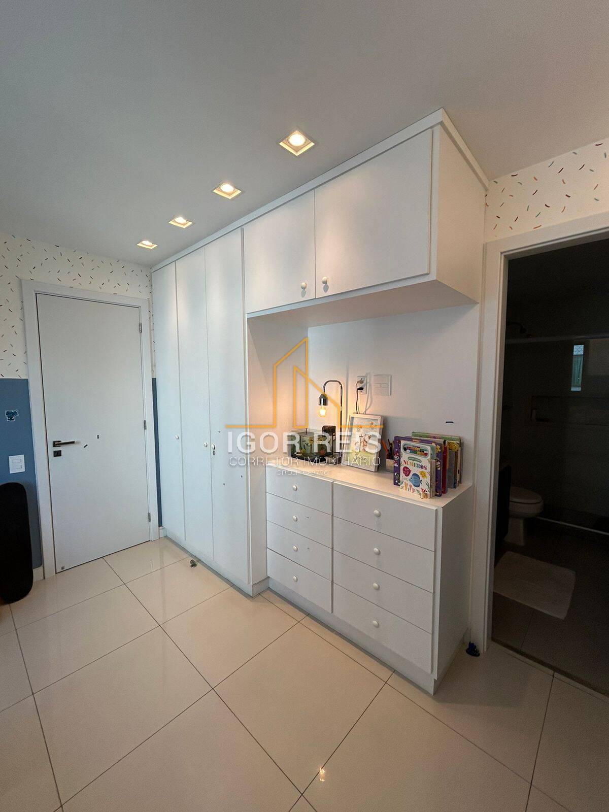 Apartamento à venda com 3 quartos, 115m² - Foto 17