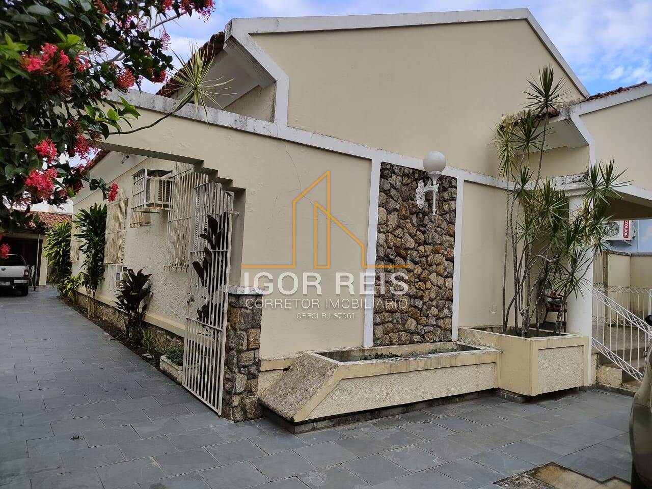 Casa à venda com 5 quartos, 445m² - Foto 2