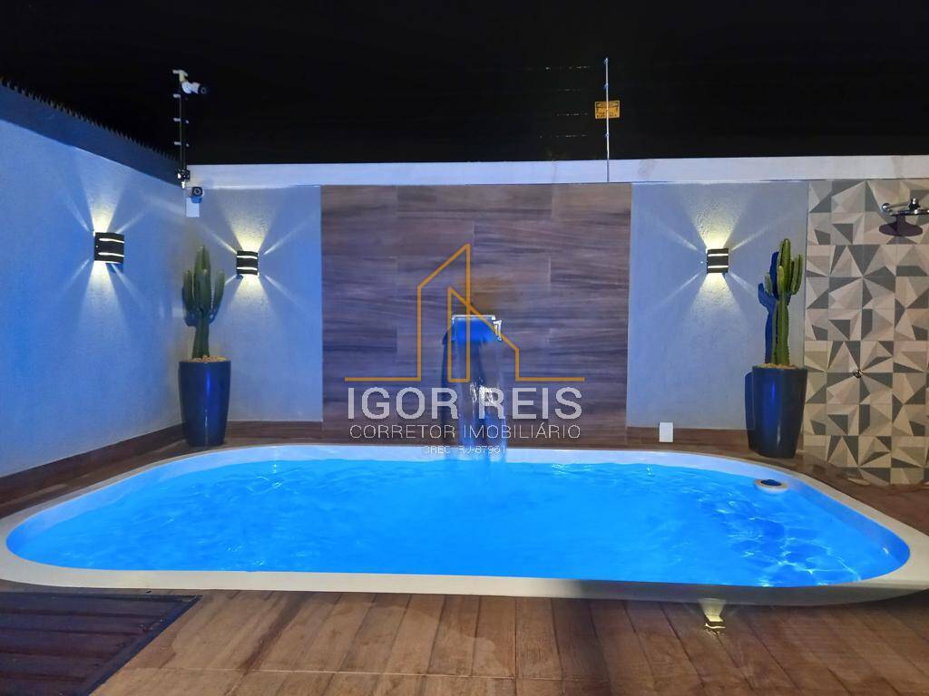Casa à venda com 3 quartos, 240m² - Foto 2