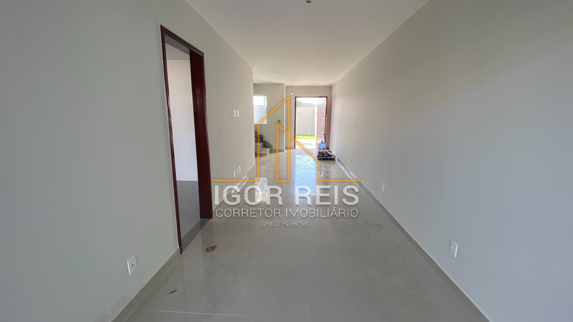Casa à venda com 3 quartos, 200m² - Foto 11