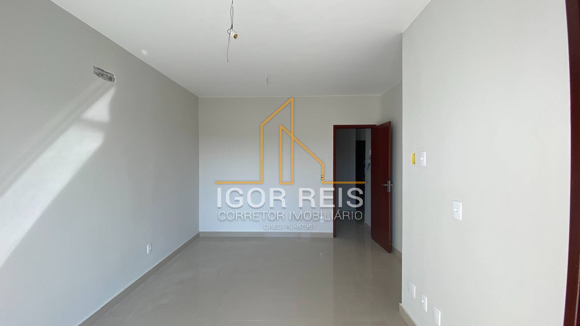 Casa à venda com 3 quartos, 200m² - Foto 12