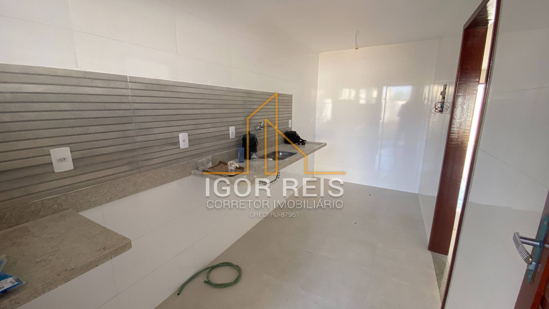 Casa à venda com 3 quartos, 200m² - Foto 8