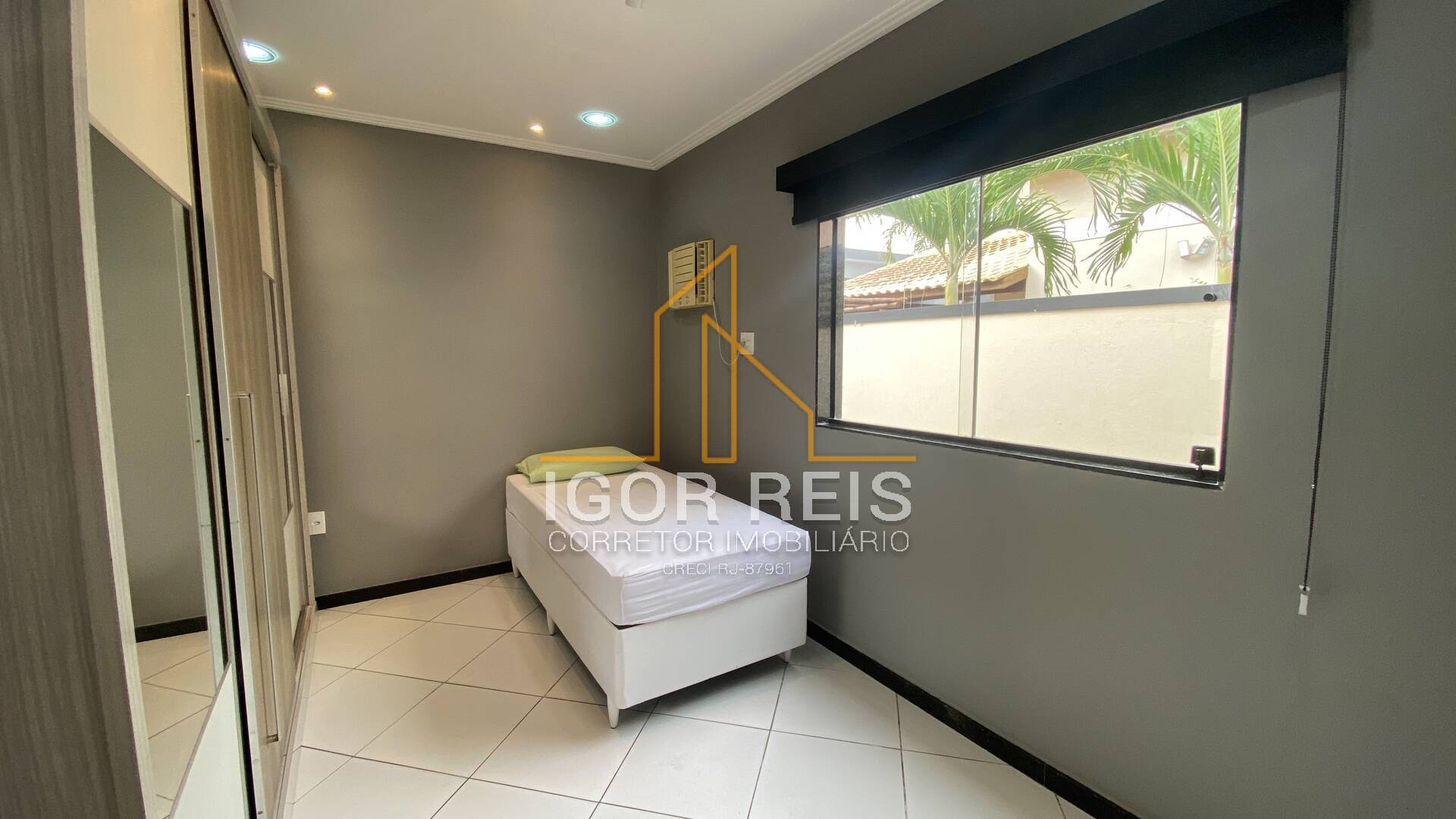 Casa de Condomínio à venda e aluguel com 3 quartos, 300m² - Foto 9