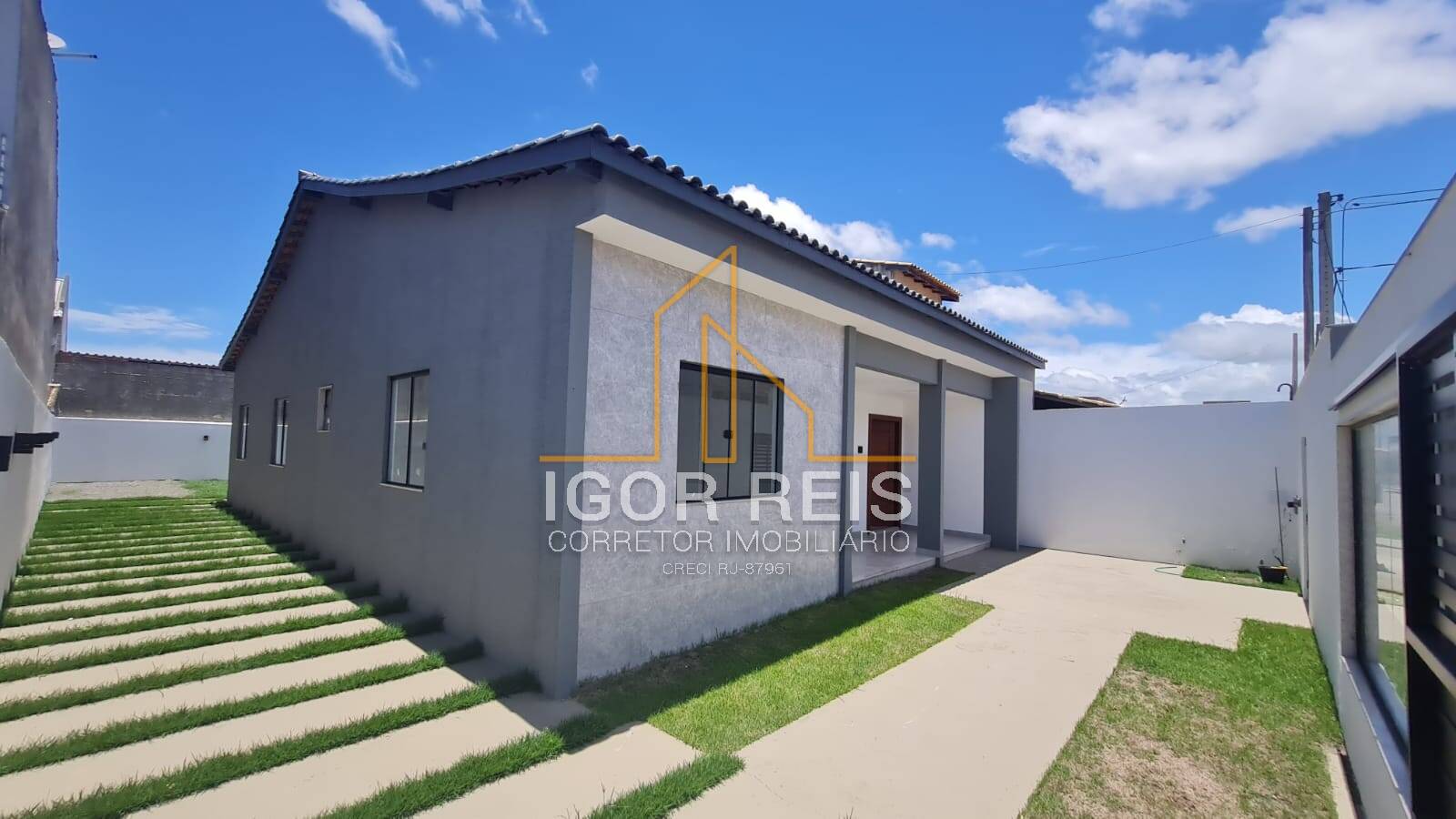 Casa à venda com 3 quartos, 360m² - Foto 1
