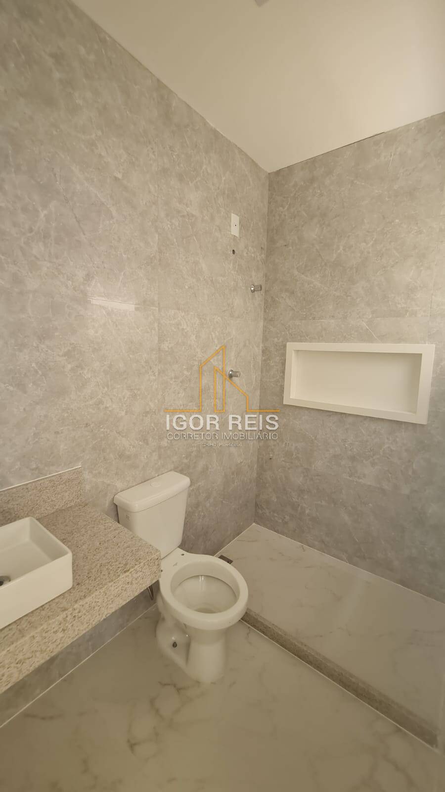 Casa à venda com 3 quartos, 360m² - Foto 9