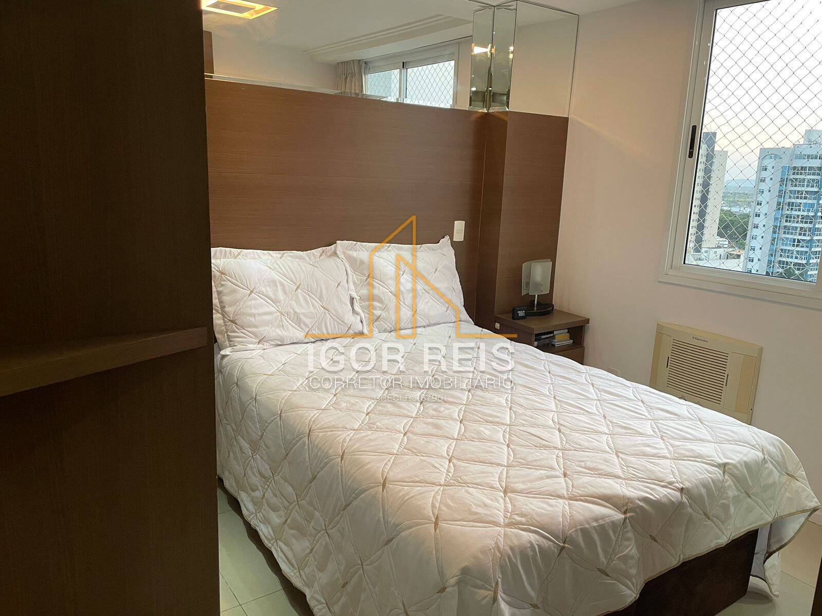 Apartamento à venda com 2 quartos, 65m² - Foto 9