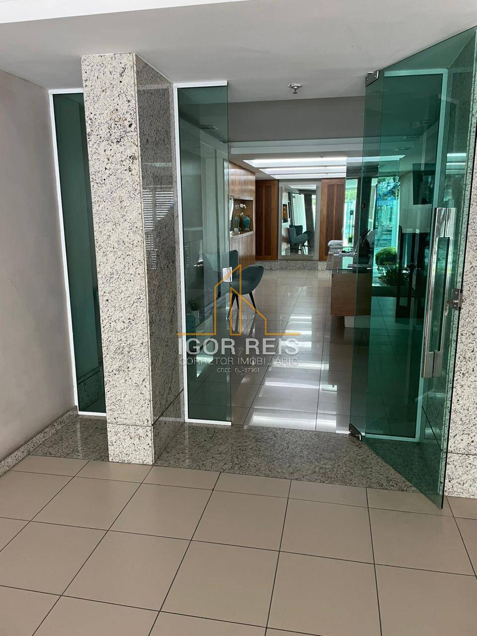 Apartamento à venda com 2 quartos, 65m² - Foto 22