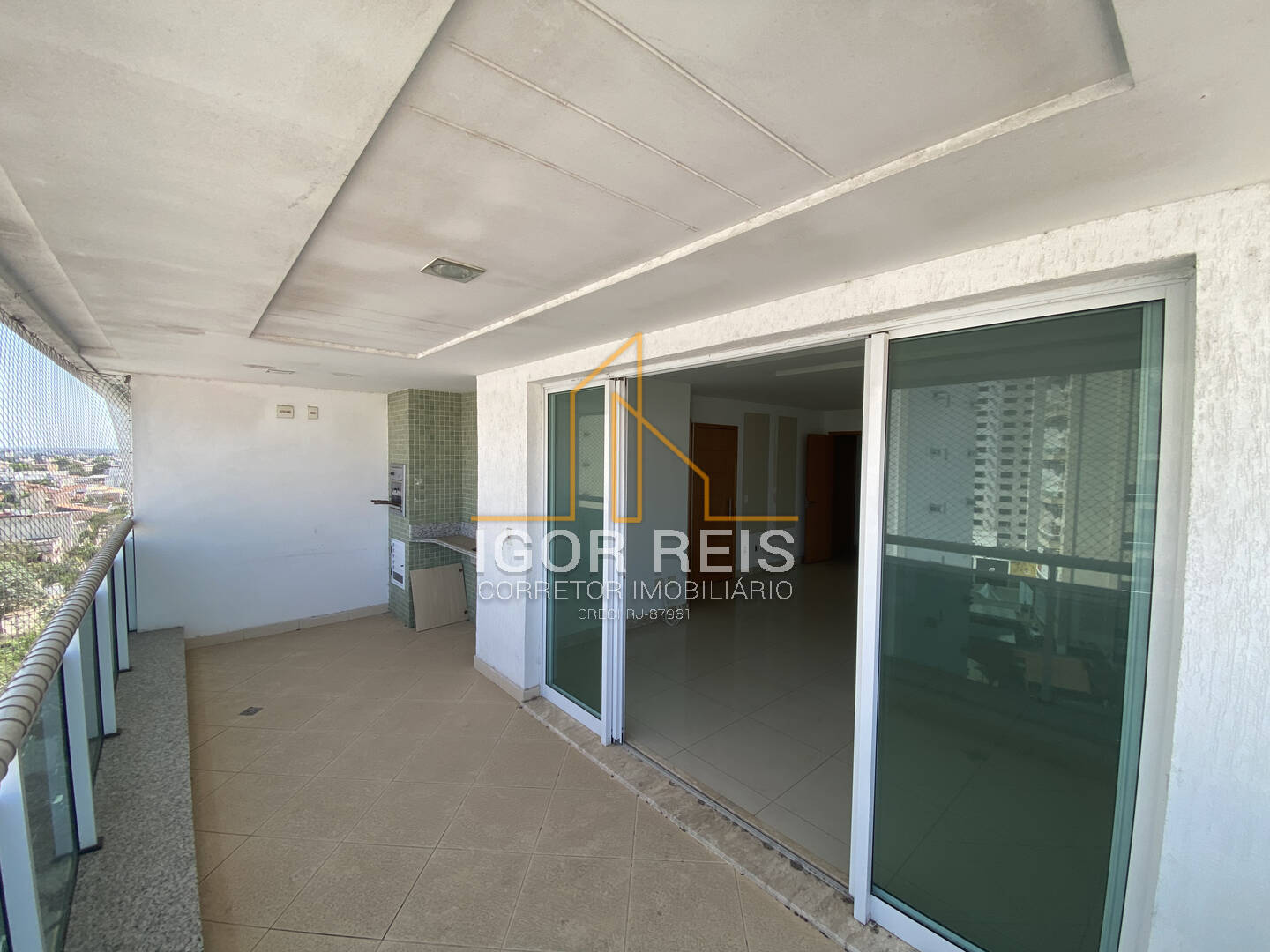 Apartamento à venda com 3 quartos, 156m² - Foto 5