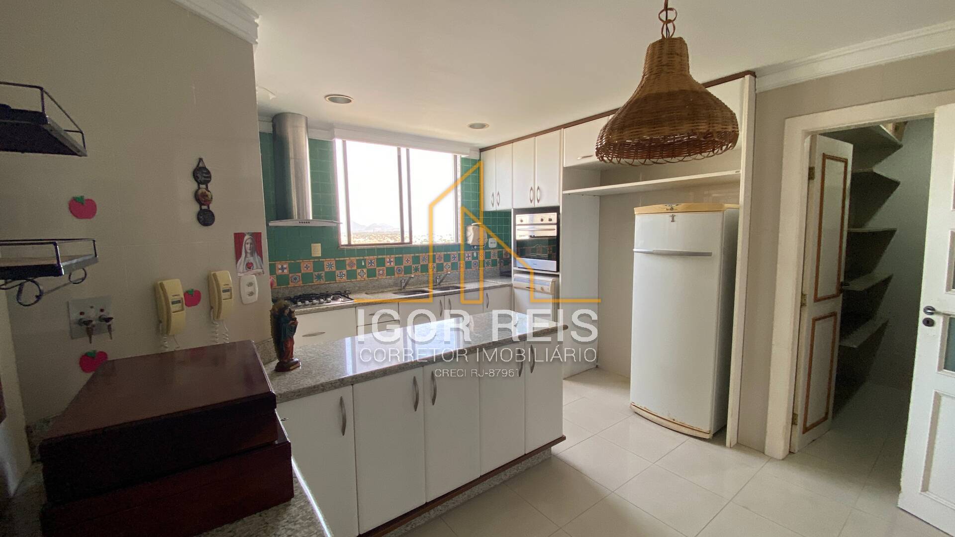 Apartamento à venda com 3 quartos, 186m² - Foto 18