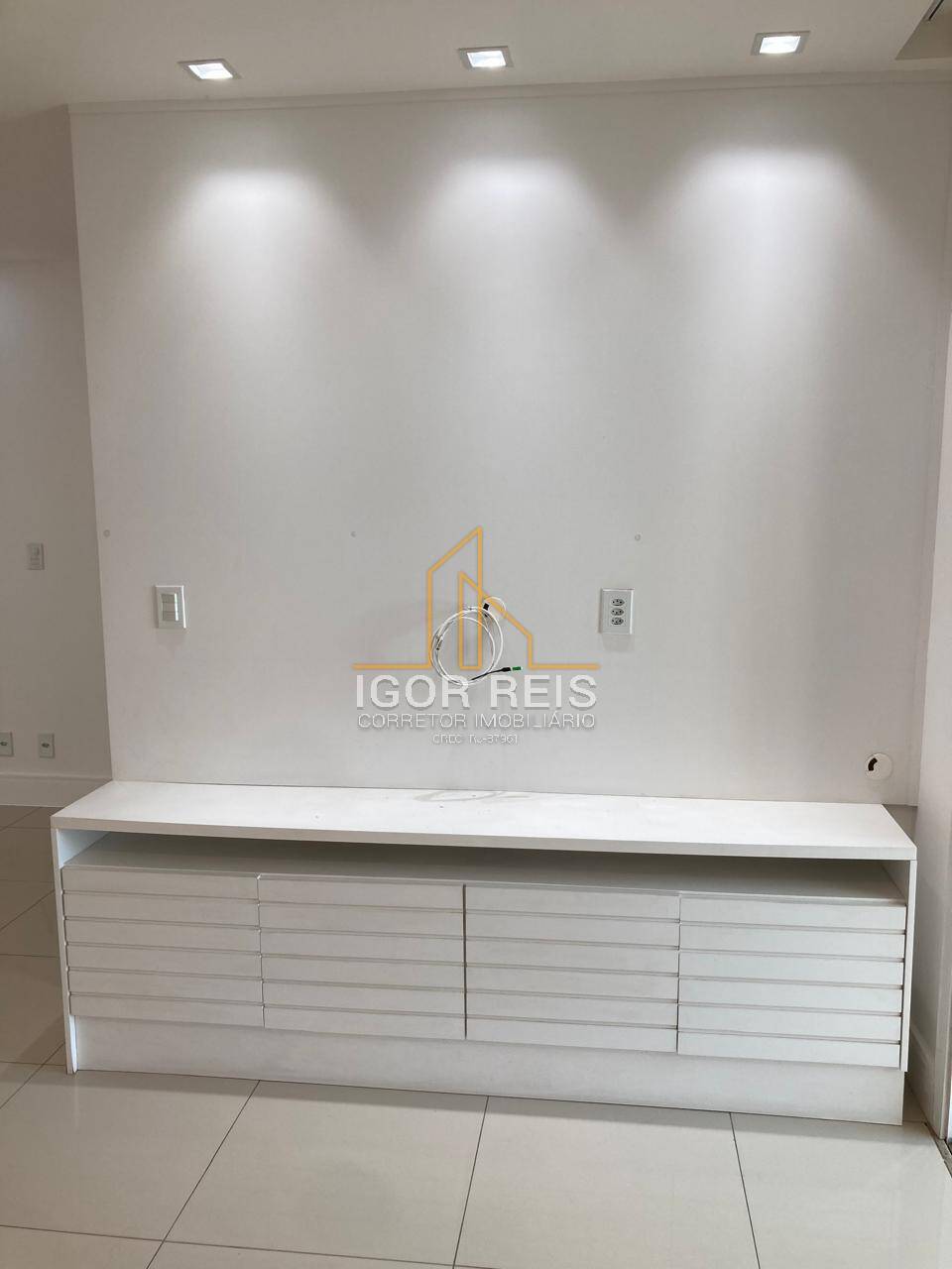 Apartamento à venda com 3 quartos, 105m² - Foto 3