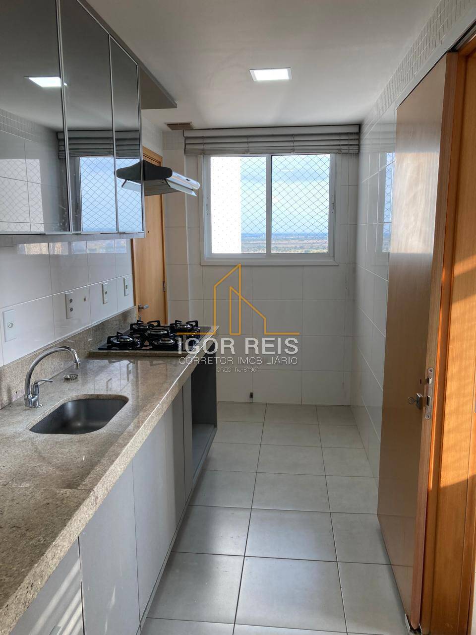 Apartamento à venda com 3 quartos, 105m² - Foto 10