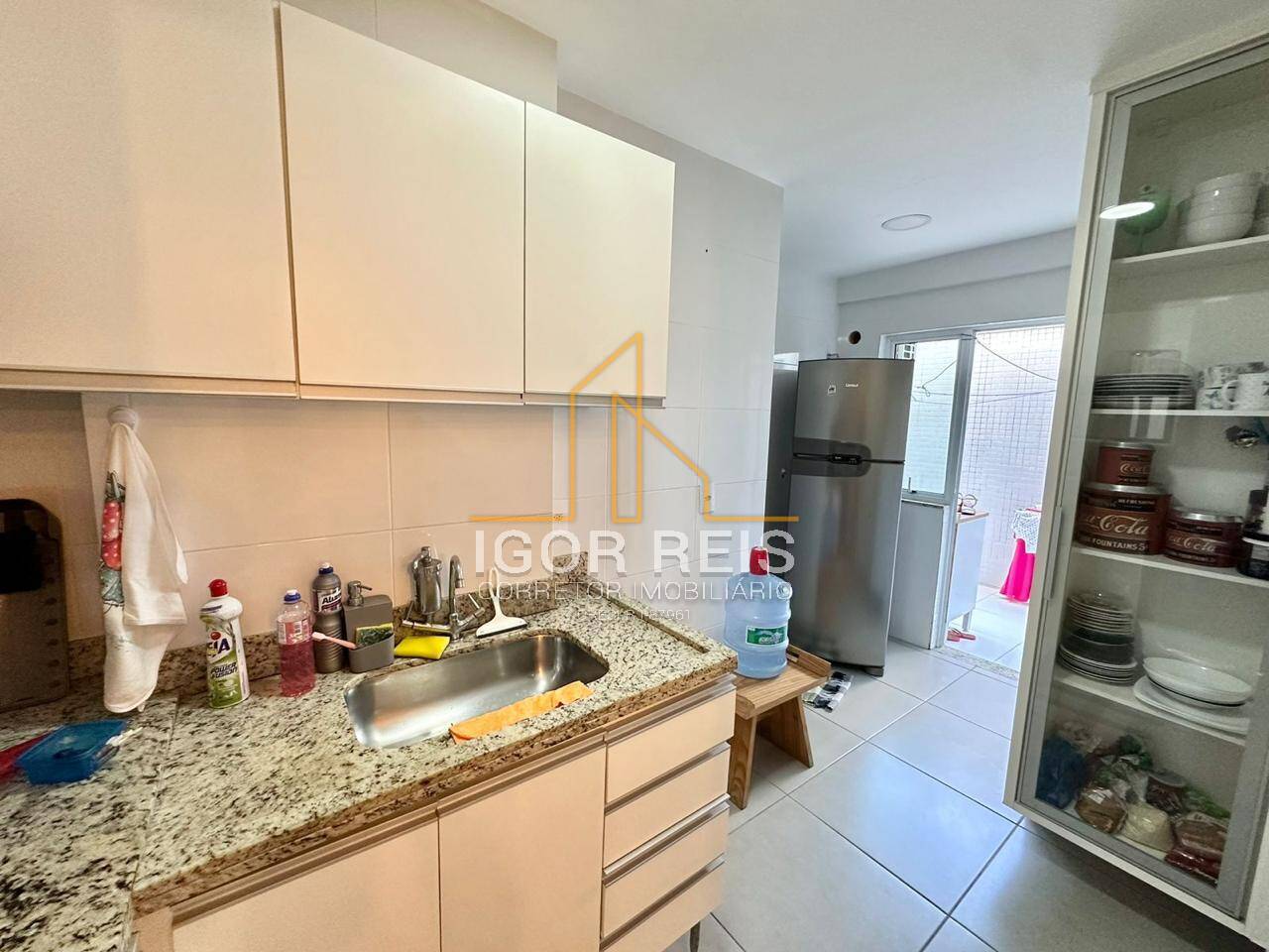 Apartamento à venda com 2 quartos, 75m² - Foto 6