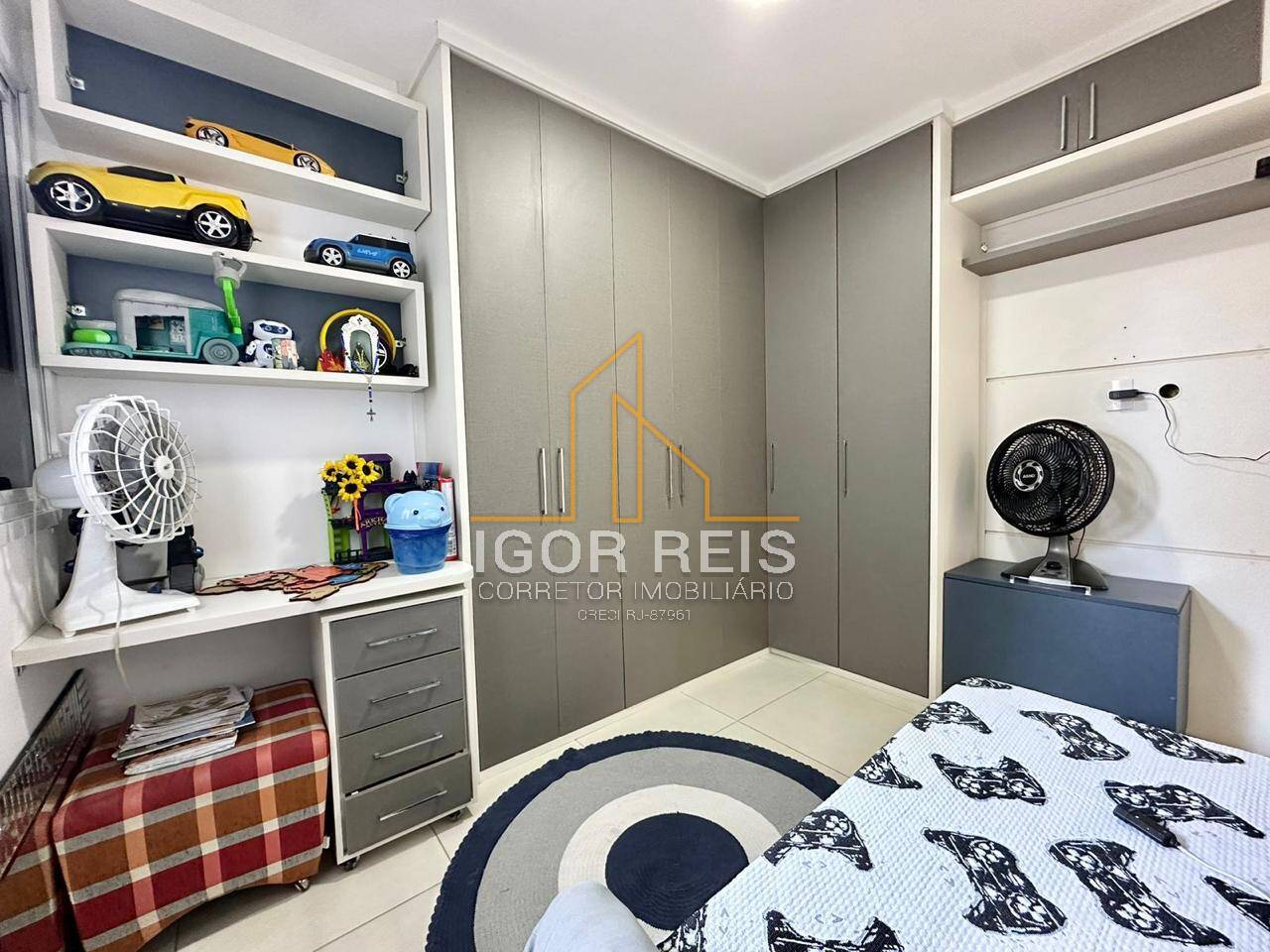 Apartamento à venda com 2 quartos, 75m² - Foto 17