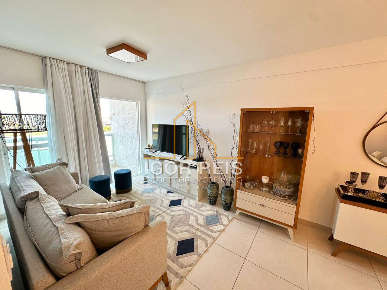 Apartamento à venda com 2 quartos, 75m² - Foto 3