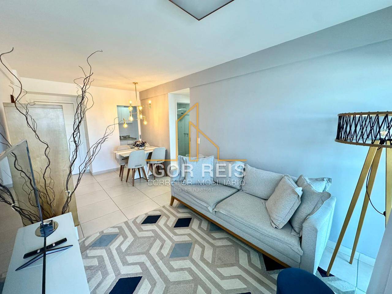 Apartamento à venda com 2 quartos, 75m² - Foto 1