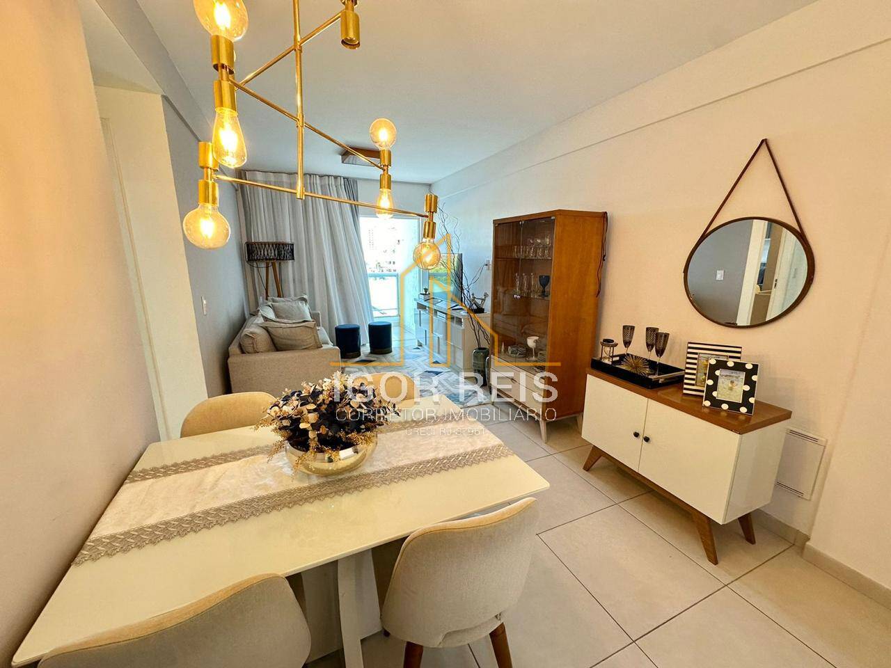 Apartamento à venda com 2 quartos, 75m² - Foto 4