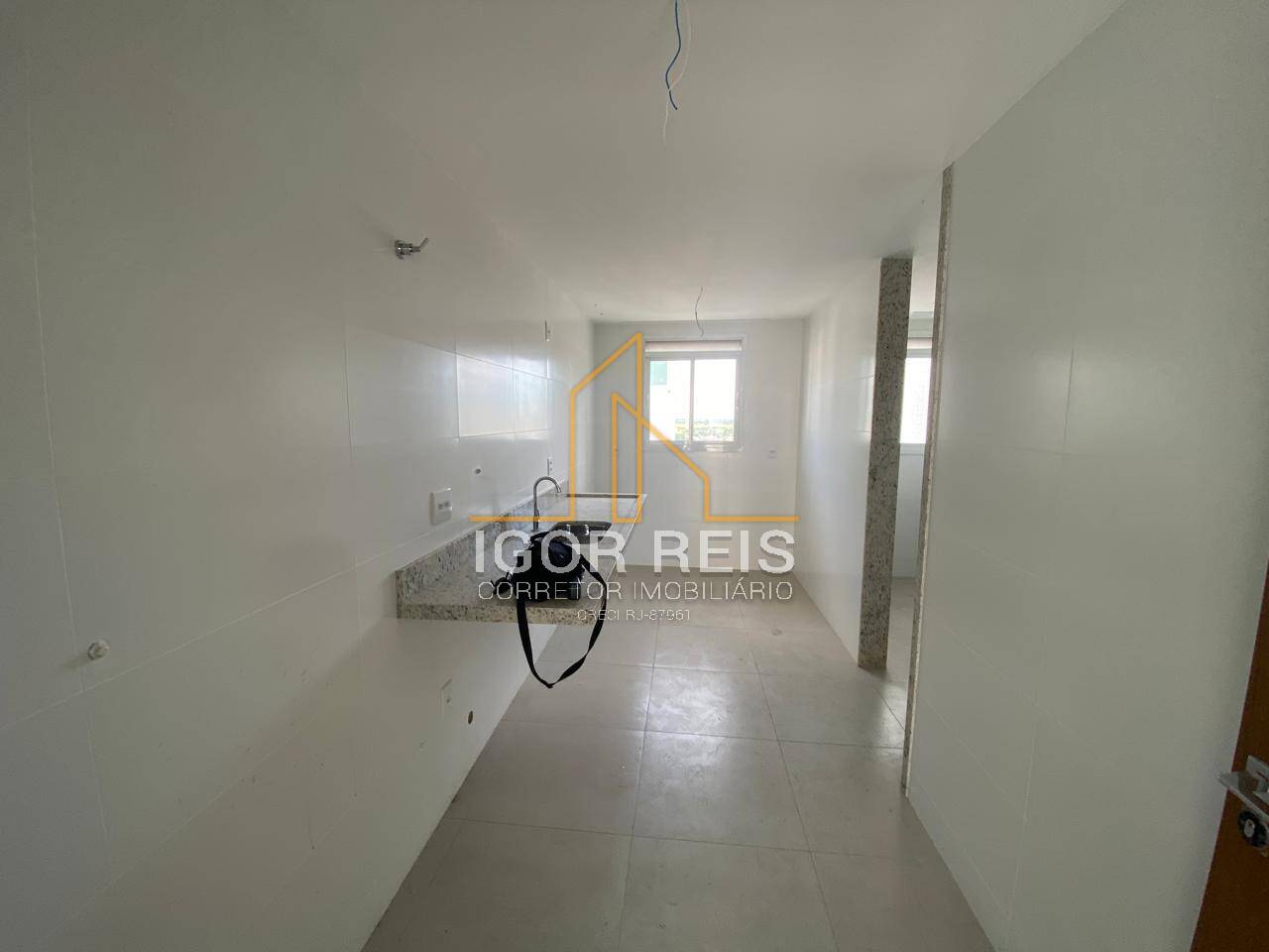 Apartamento à venda com 3 quartos, 131m² - Foto 9