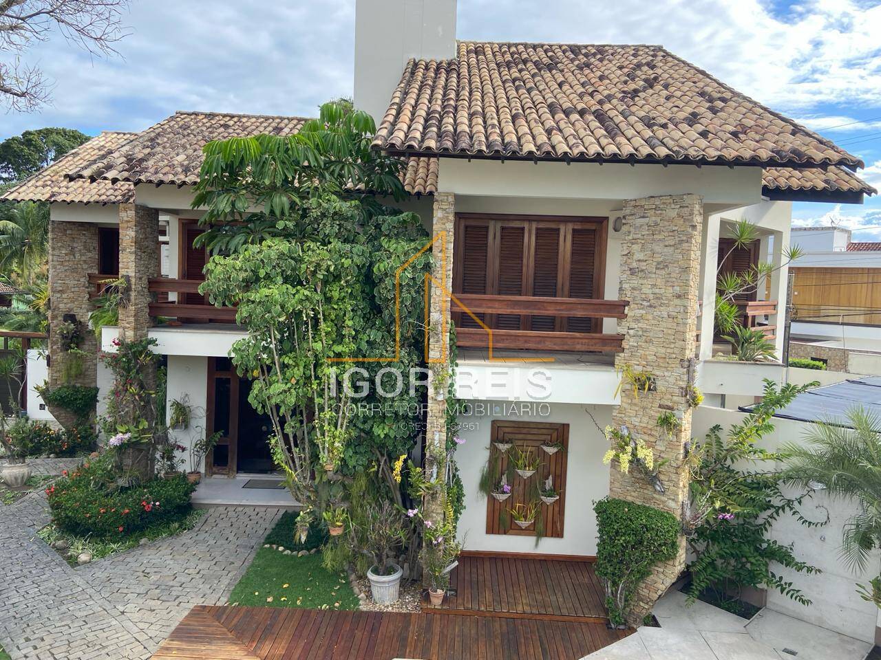 Casa de Condomínio à venda e aluguel com 4 quartos, 680m² - Foto 1