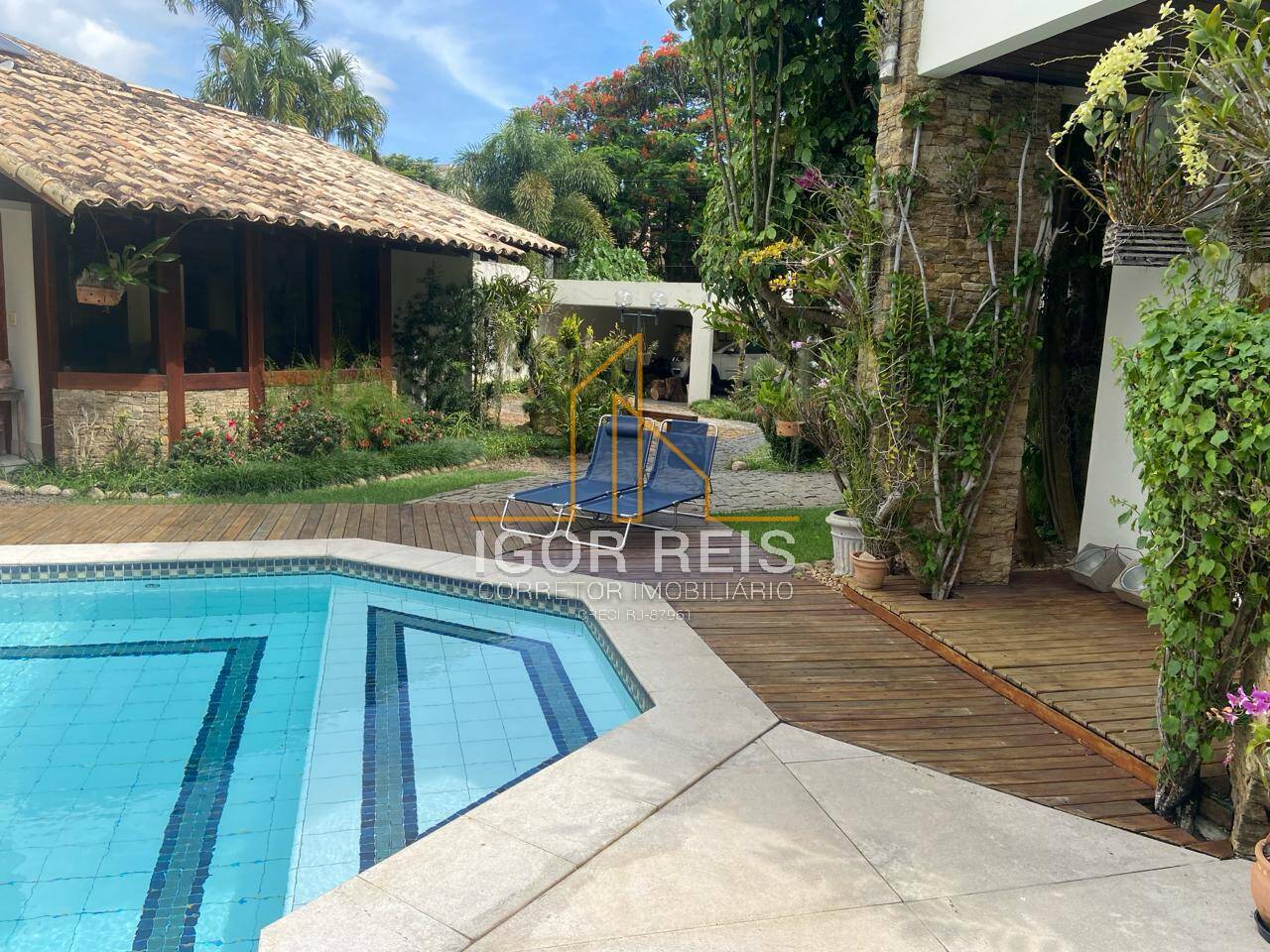 Casa de Condomínio à venda e aluguel com 4 quartos, 680m² - Foto 2